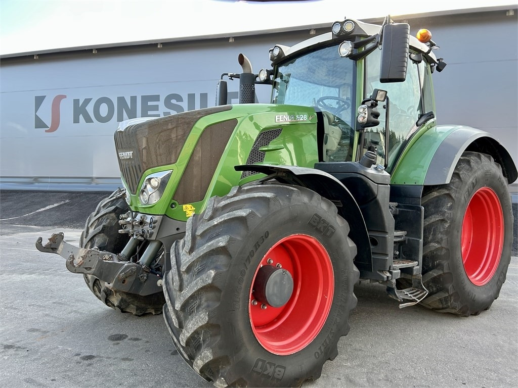 Fendt 828 S4 Profi Plus - 장궤형 트랙터 : 사진 2 Fendt 828 S4 Profi Plus - 장궤형 트랙터 : 사진 2