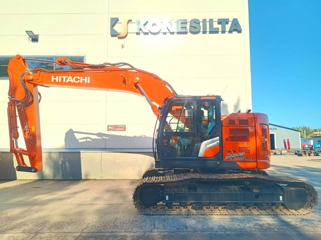 Hitachi MYYTY! SOLD! ZX225USLC-7 -STAGE V- - 크롤러 굴삭기 : 사진 1 Hitachi MYYTY! SOLD! ZX225USLC-7 -STAGE V- - 크롤러 굴삭기 : 사진 1