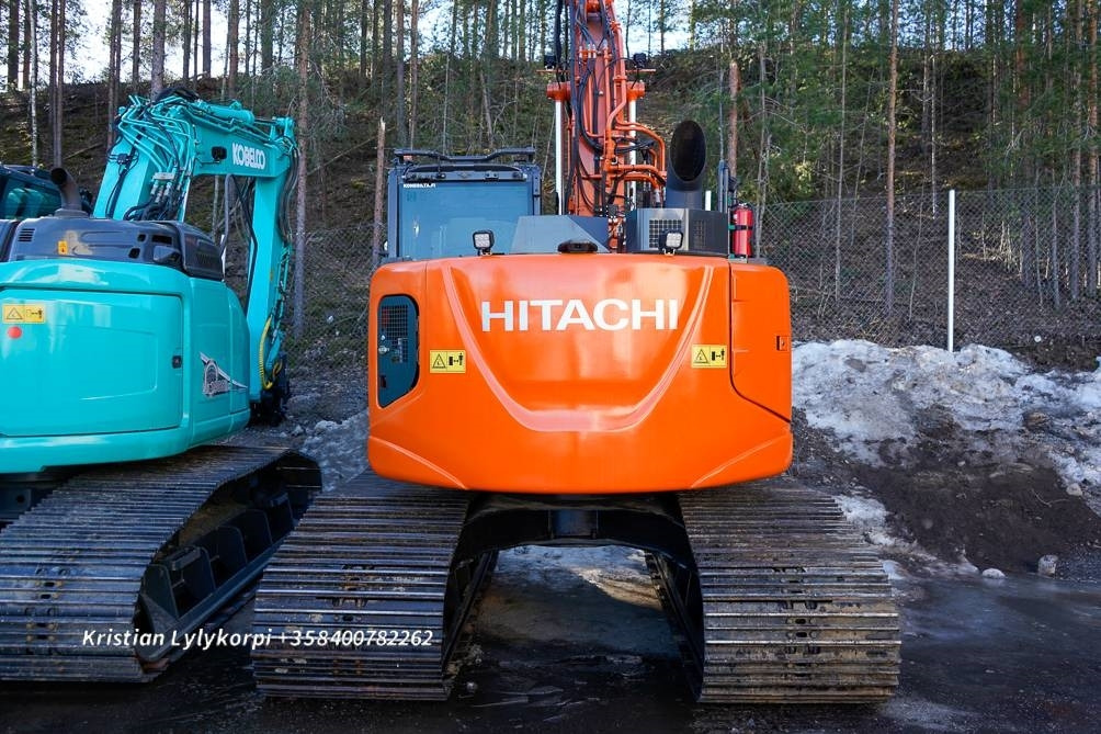 크롤러 굴삭기 Hitachi ZX135US-6 METSÄALUSTALLA : 사진 41