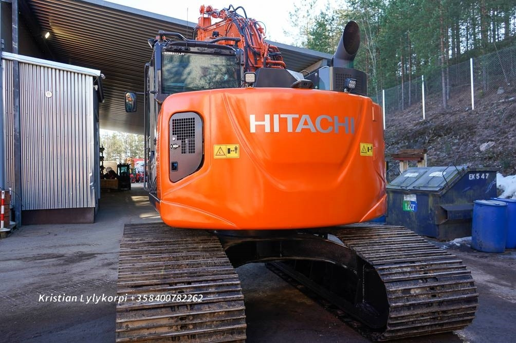 크롤러 굴삭기 Hitachi ZX135US-6 METSÄALUSTALLA : 사진 31