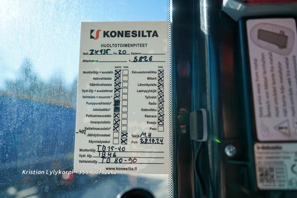 크롤러 굴삭기 Hitachi ZX135US-6 METSÄALUSTALLA : 사진 28