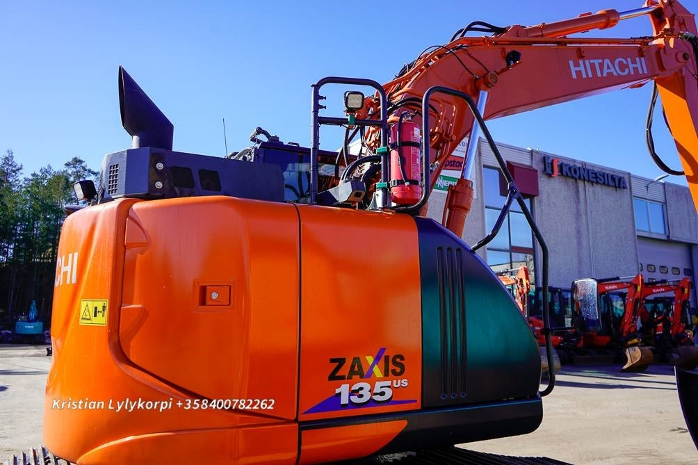 크롤러 굴삭기 Hitachi ZX135US-6 METSÄALUSTALLA : 사진 6