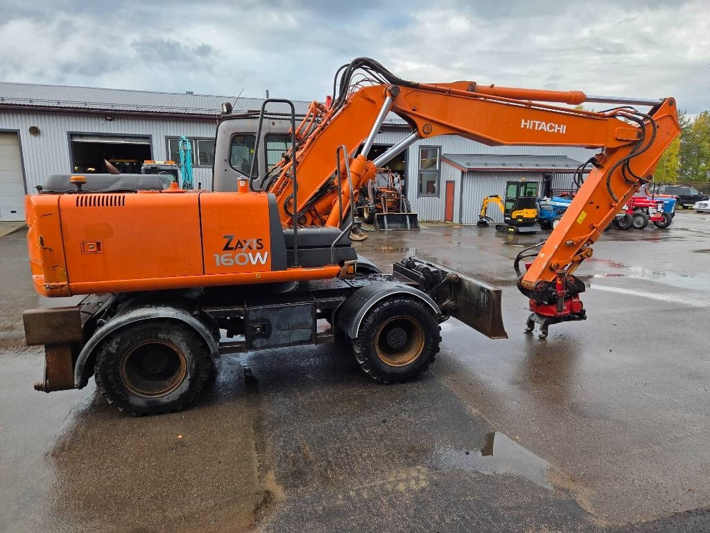 Hitachi ZX160 W PYÖRITTÄJÄLLÄ - 휠 굴삭기 : 사진 5 Hitachi ZX160 W PYÖRITTÄJÄLLÄ - 휠 굴삭기 : 사진 5