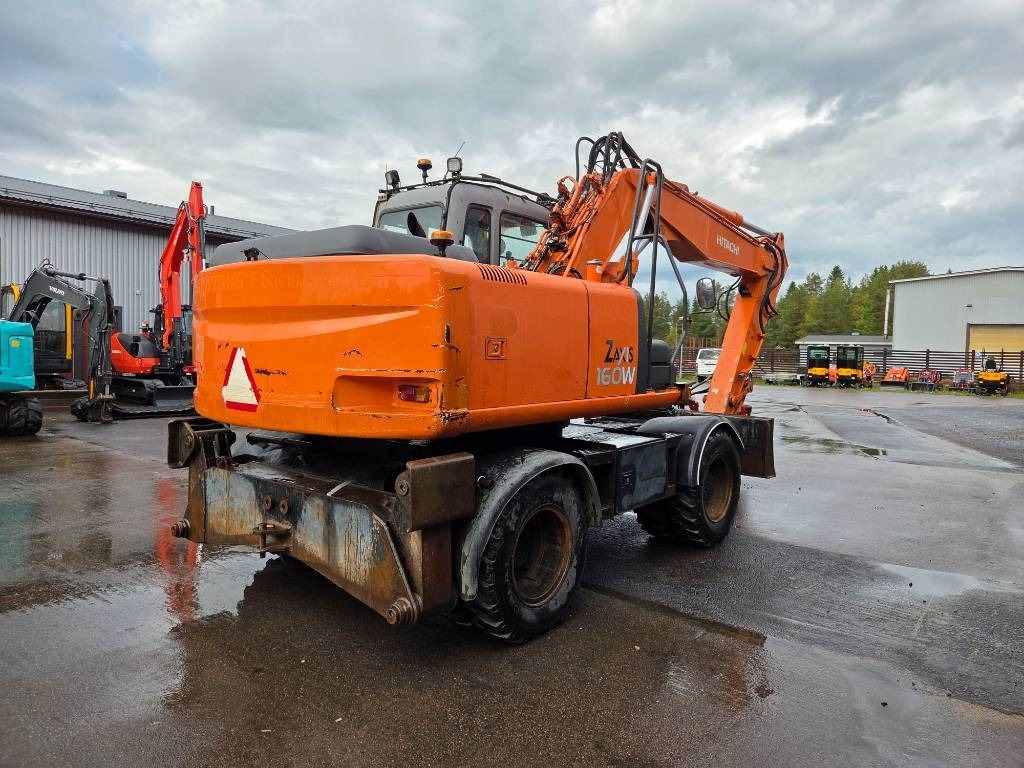 Hitachi ZX160 W PYÖRITTÄJÄLLÄ - 휠 굴삭기 : 사진 4 Hitachi ZX160 W PYÖRITTÄJÄLLÄ - 휠 굴삭기 : 사진 4