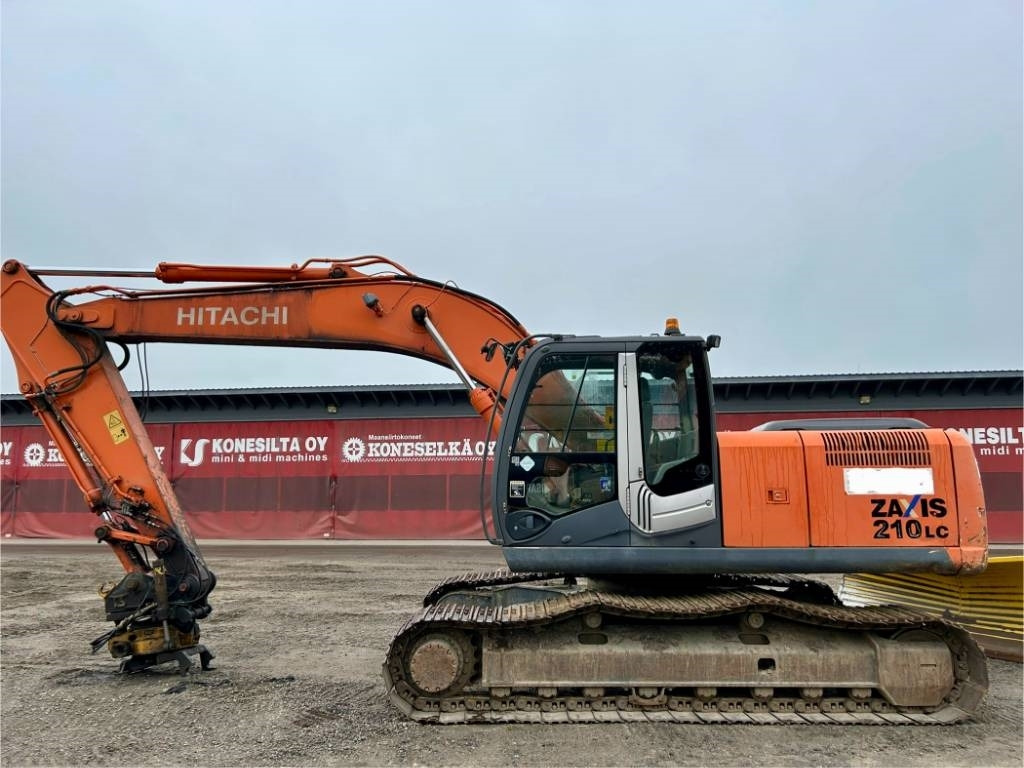 Hitachi ZX210LC-3 - 크롤러 굴삭기 : 사진 1 Hitachi ZX210LC-3 - 크롤러 굴삭기 : 사진 1