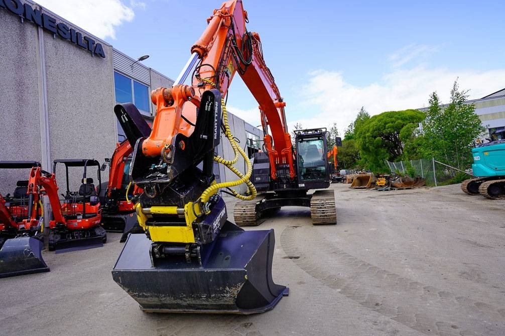 크롤러 굴삭기 Hitachi ZX225USLC-5B MARTTIINILLA : 사진 11