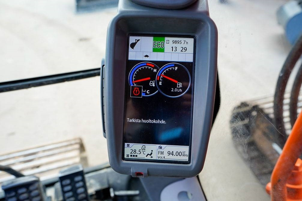 크롤러 굴삭기 Hitachi ZX225USLC-5B MARTTIINILLA : 사진 20