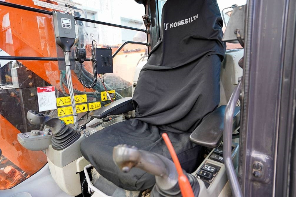 크롤러 굴삭기 Hitachi ZX225USLC-5B MARTTIINILLA : 사진 19