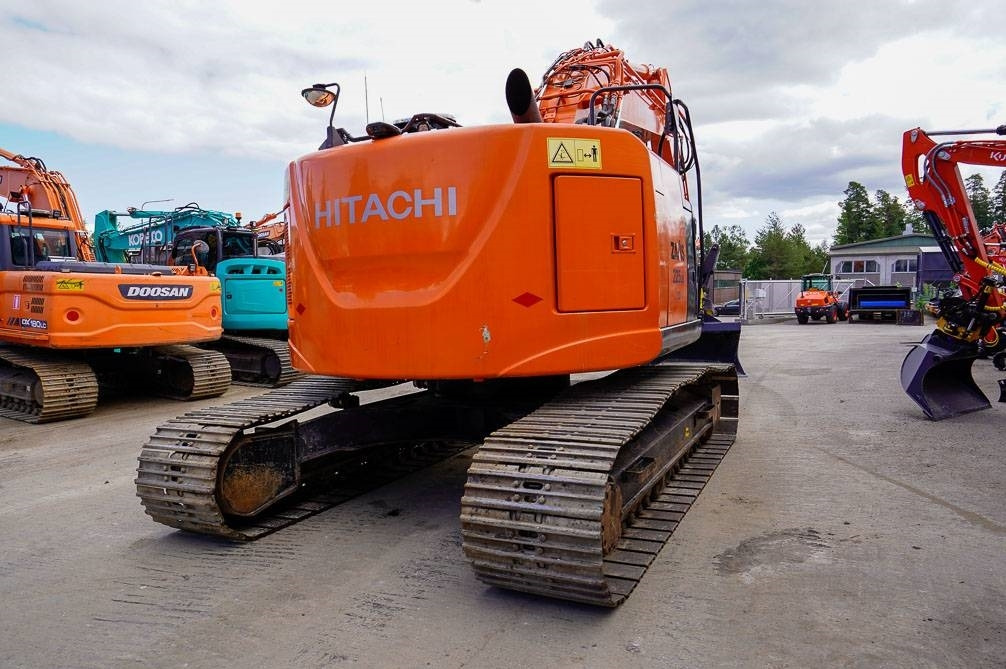크롤러 굴삭기 Hitachi ZX225USLC-5B MARTTIINILLA : 사진 6