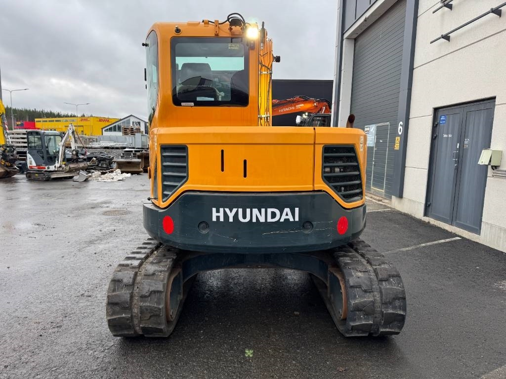 Hyundai R80CR-9A PYÖRITTÄJÄLLÄ - 미니 굴삭기 : 사진 4 Hyundai R80CR-9A PYÖRITTÄJÄLLÄ - 미니 굴삭기 : 사진 4