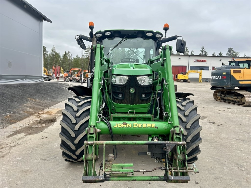 John Deere 6125 R AUTOPOWER ETUKUORMAAJALLA - 장궤형 트랙터 : 사진 3 John Deere 6125 R AUTOPOWER ETUKUORMAAJALLA - 장궤형 트랙터 : 사진 3