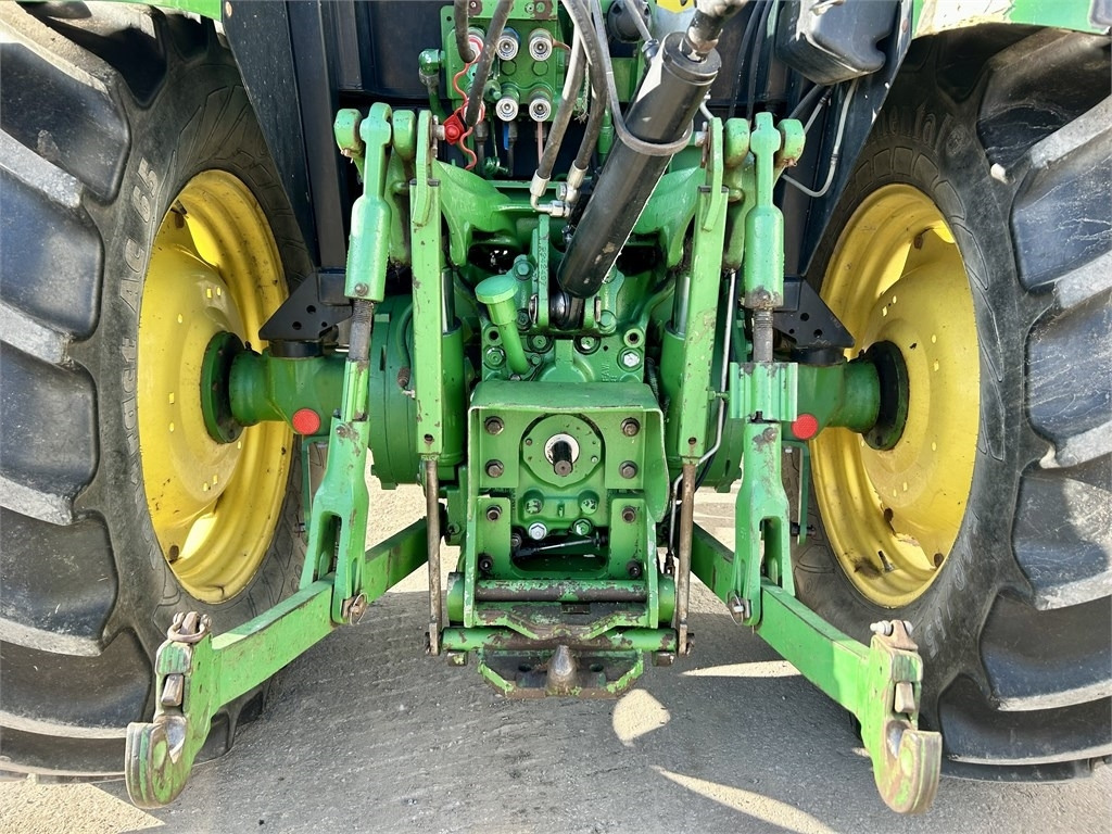 John Deere MYYTY!!SOLD!! 5100M ETUKUORMAAJALLA - 장궤형 트랙터 : 사진 5 John Deere MYYTY!!SOLD!! 5100M ETUKUORMAAJALLA - 장궤형 트랙터 : 사진 5