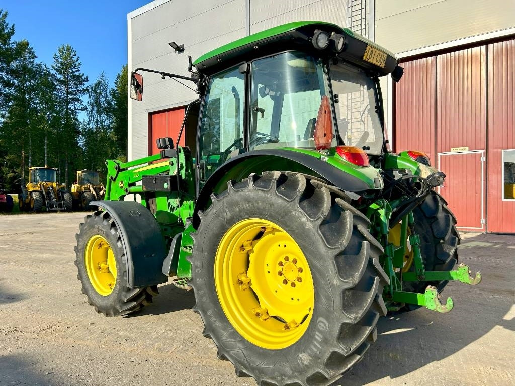 John Deere MYYTY!!SOLD!! 5100M ETUKUORMAAJALLA - 장궤형 트랙터 : 사진 3 John Deere MYYTY!!SOLD!! 5100M ETUKUORMAAJALLA - 장궤형 트랙터 : 사진 3