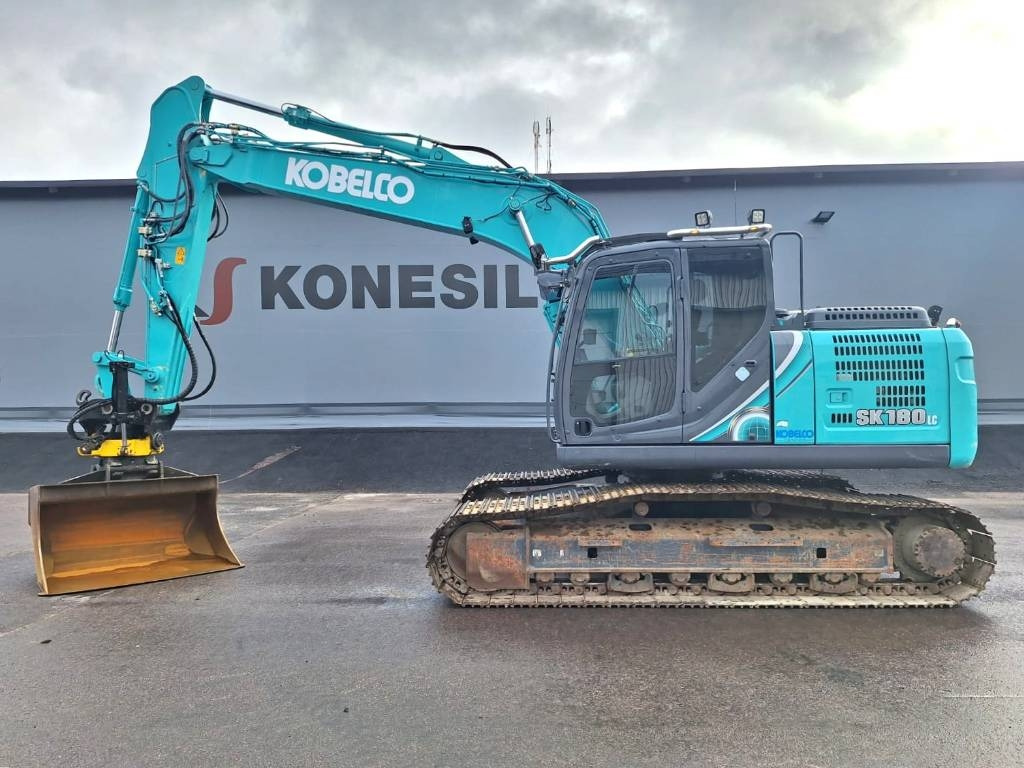 Kobelco SK180LC-10 PYÖRITTÄJÄLLÄ - 크롤러 굴삭기 : 사진 1 Kobelco SK180LC-10 PYÖRITTÄJÄLLÄ - 크롤러 굴삭기 : 사진 1