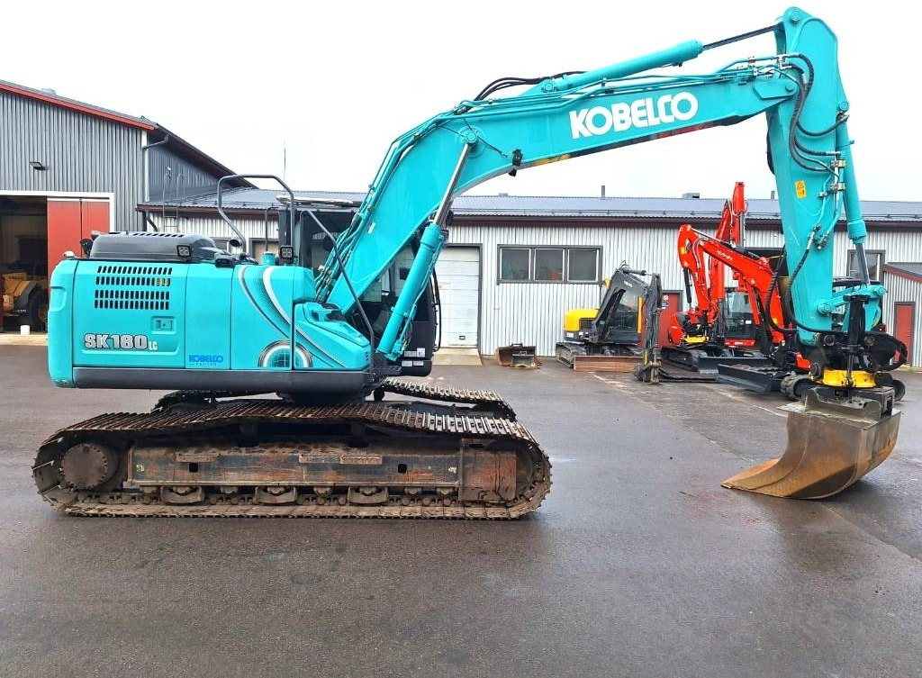 Kobelco SK180LC-10 PYÖRITTÄJÄLLÄ - 크롤러 굴삭기 : 사진 5 Kobelco SK180LC-10 PYÖRITTÄJÄLLÄ - 크롤러 굴삭기 : 사진 5