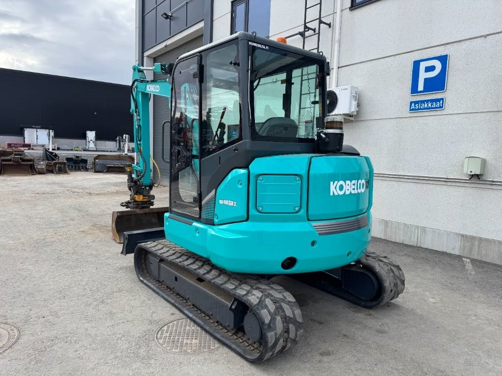Kobelco SK45SRX-6 Pyörittäjä pihdeillä - 미니 굴삭기 : 사진 3 Kobelco SK45SRX-6 Pyörittäjä pihdeillä - 미니 굴삭기 : 사진 3
