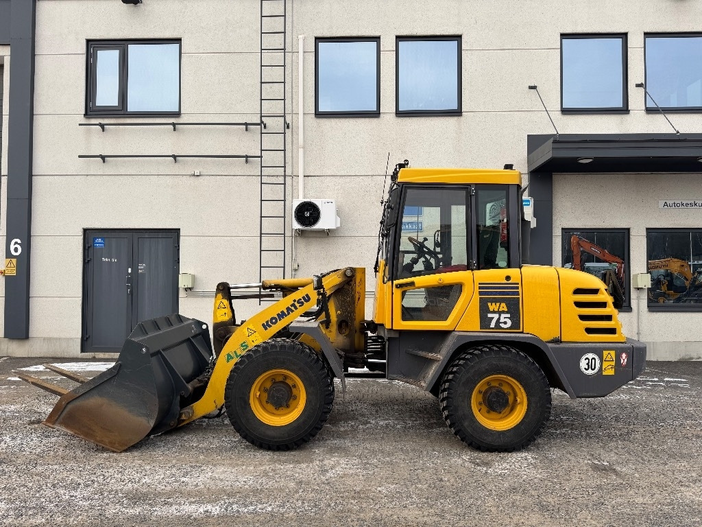 Komatsu WA75-3 30KM/H, 1-omistaja - 휠 로더 : 사진 1 Komatsu WA75-3 30KM/H, 1-omistaja - 휠 로더 : 사진 1