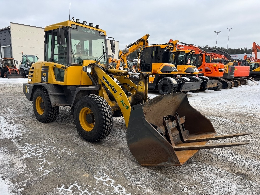 Komatsu WA75-3 30KM/H, 1-omistaja - 휠 로더 : 사진 5 Komatsu WA75-3 30KM/H, 1-omistaja - 휠 로더 : 사진 5