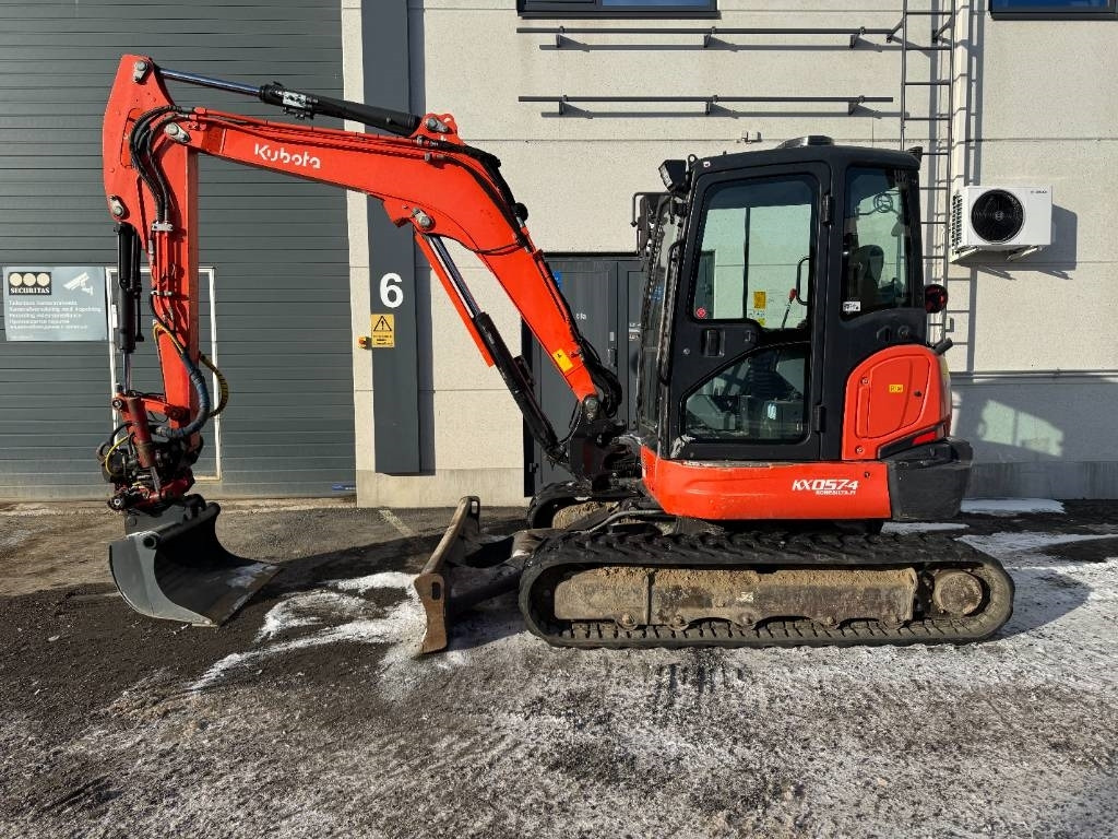 Kubota KX057-4 Pyörittäjällä - 미니 굴삭기 : 사진 1 Kubota KX057-4 Pyörittäjällä - 미니 굴삭기 : 사진 1