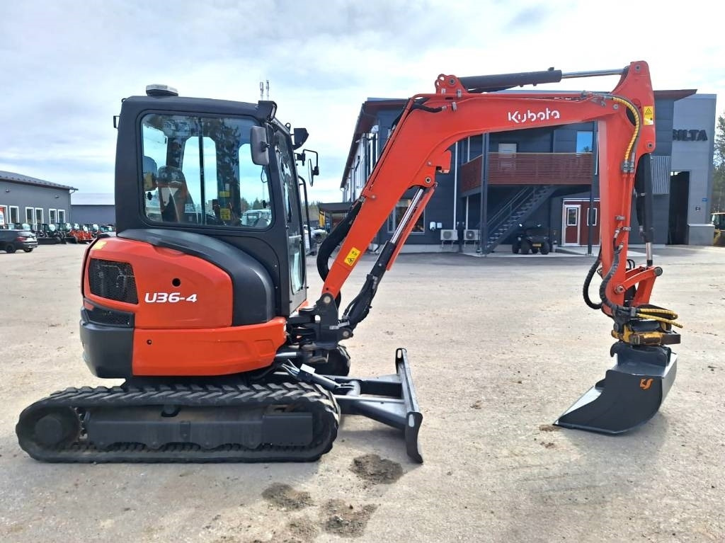 Kubota MYYTY! SOLD! U36-4 PYÖRITTÄJÄLLÄ - 미니 굴삭기 : 사진 5 Kubota MYYTY! SOLD! U36-4 PYÖRITTÄJÄLLÄ - 미니 굴삭기 : 사진 5