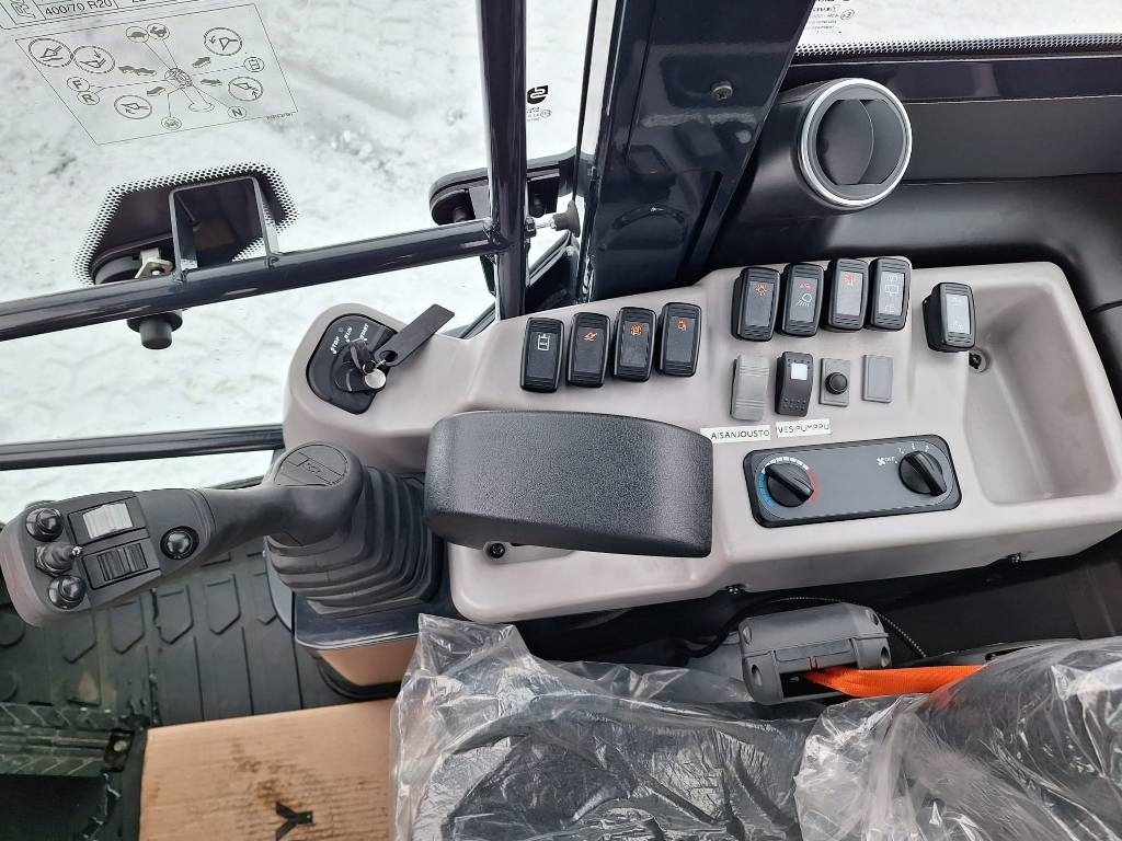 신규 휠 로더 Kubota R090 TALVIPAKETILLA : 사진 12