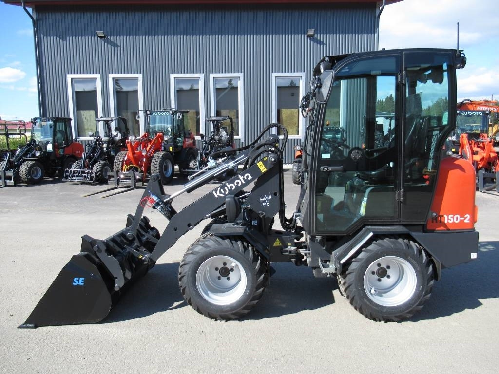 Kubota RT150-2 PIENKUORMAAJA, UUSI - 수확기 : 사진 1 Kubota RT150-2 PIENKUORMAAJA, UUSI - 수확기 : 사진 1