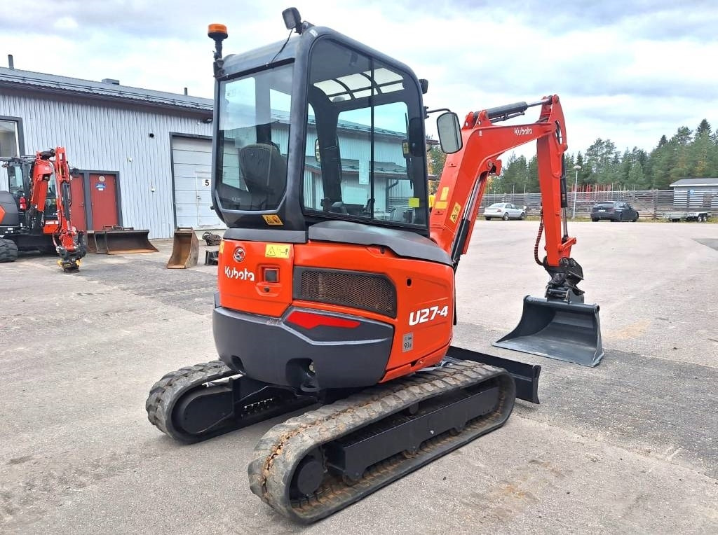 Kubota U27-4 KALLISTAJALLA, HUOLLETTU - 미니 굴삭기 : 사진 4 Kubota U27-4 KALLISTAJALLA, HUOLLETTU - 미니 굴삭기 : 사진 4