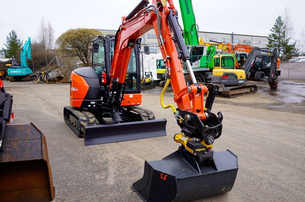 Kubota U56-5 VALMIIKSI VARUSTELTU - 미니 굴삭기 : 사진 5 Kubota U56-5 VALMIIKSI VARUSTELTU - 미니 굴삭기 : 사진 5
