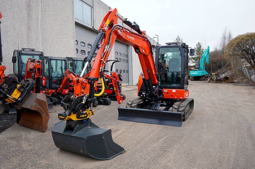 Kubota U56-5 VALMIIKSI VARUSTELTU - 미니 굴삭기 : 사진 3 Kubota U56-5 VALMIIKSI VARUSTELTU - 미니 굴삭기 : 사진 3