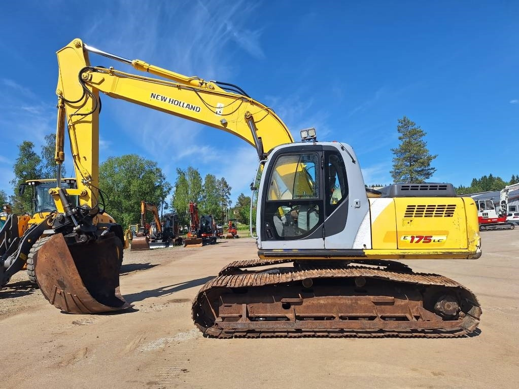 New Holland E175LC KALLISTAJALLA - 크롤러 굴삭기 : 사진 1 New Holland E175LC KALLISTAJALLA - 크롤러 굴삭기 : 사진 1