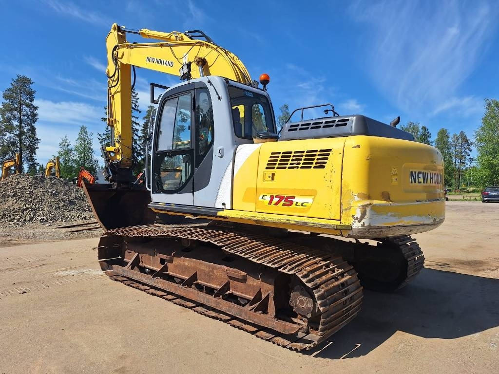 New Holland E175LC KALLISTAJALLA - 크롤러 굴삭기 : 사진 2 New Holland E175LC KALLISTAJALLA - 크롤러 굴삭기 : 사진 2