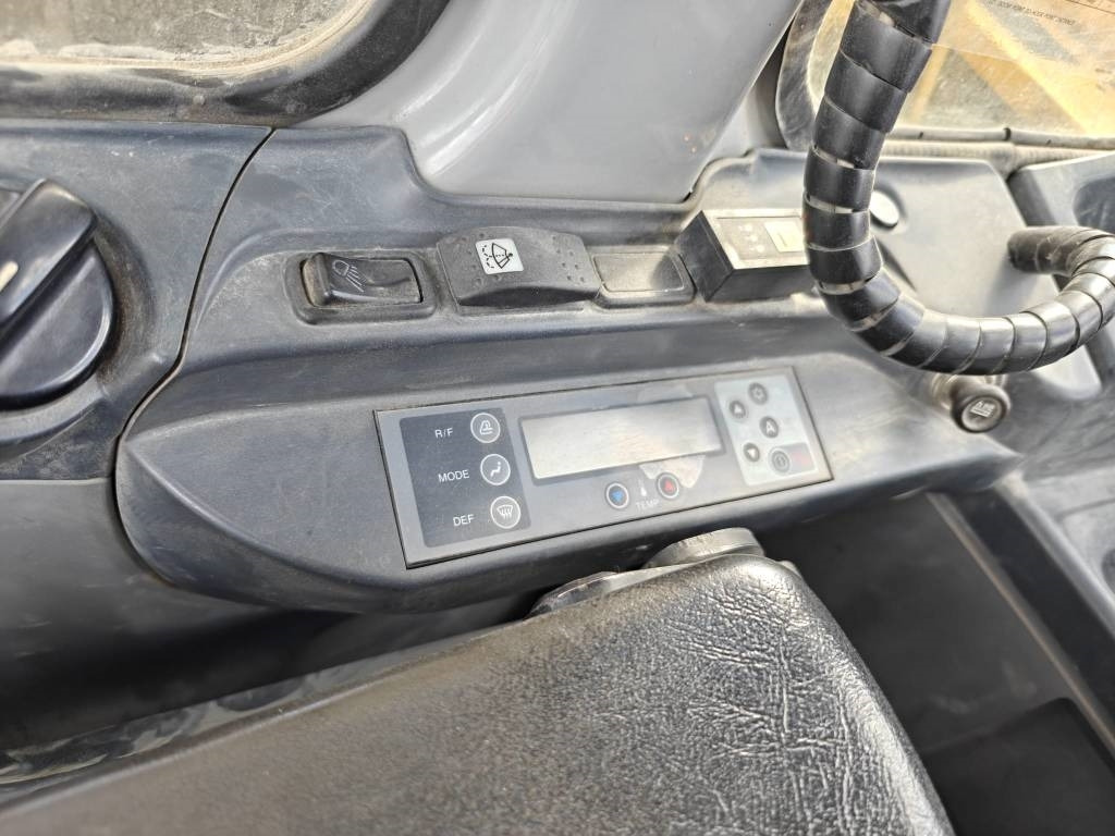 New Holland E225BSR ENGCONILLA - 크롤러 굴삭기 : 사진 3 New Holland E225BSR ENGCONILLA - 크롤러 굴삭기 : 사진 3
