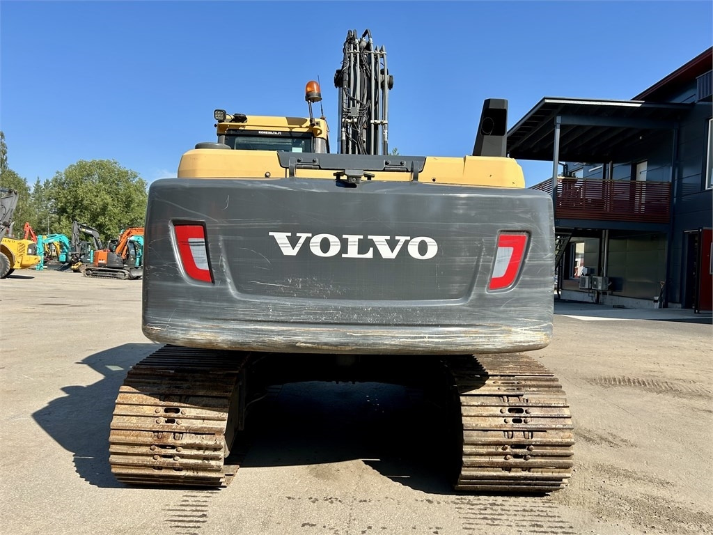Volvo EC180DL PYÖRITTÄJÄLLÄ - 크롤러 굴삭기 : 사진 4 Volvo EC180DL PYÖRITTÄJÄLLÄ - 크롤러 굴삭기 : 사진 4