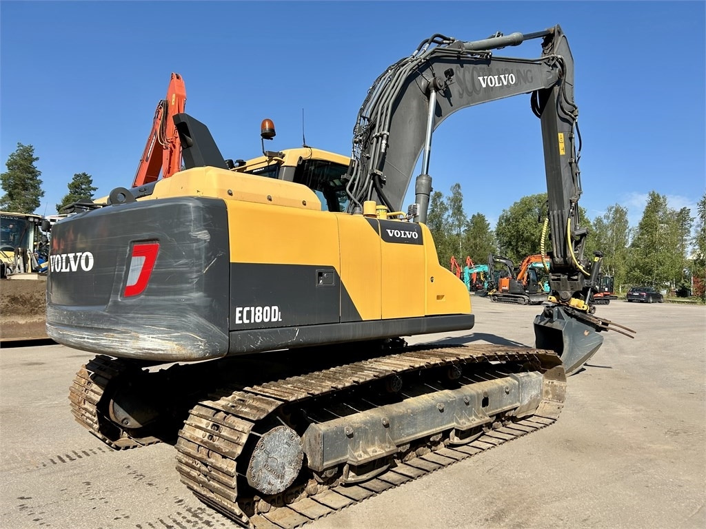 Volvo EC180DL PYÖRITTÄJÄLLÄ - 크롤러 굴삭기 : 사진 5 Volvo EC180DL PYÖRITTÄJÄLLÄ - 크롤러 굴삭기 : 사진 5