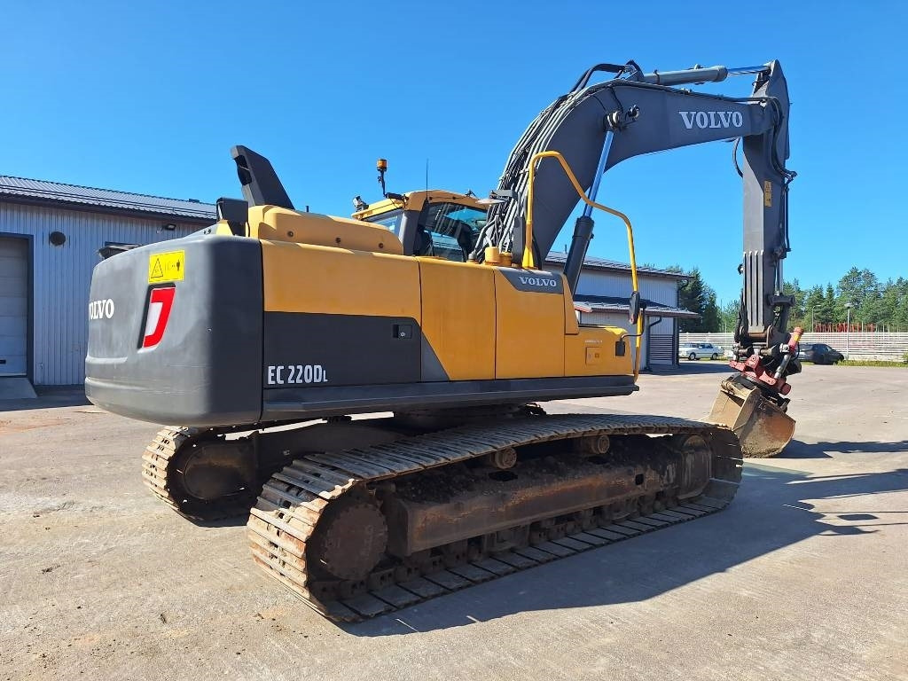 Volvo EC220DL PYÖRITTÄJÄLLÄ - 크롤러 굴삭기 : 사진 4 Volvo EC220DL PYÖRITTÄJÄLLÄ - 크롤러 굴삭기 : 사진 4