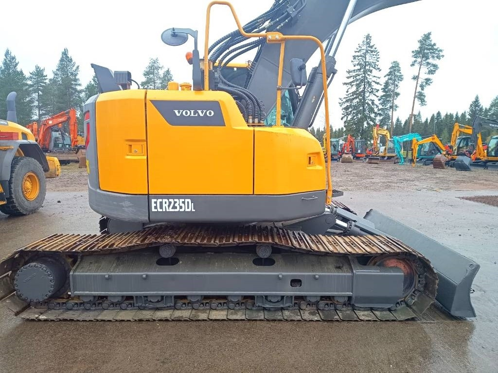 Volvo ECR235DL PYÖRITTÄJÄLLÄ - 크롤러 굴삭기 : 사진 5 Volvo ECR235DL PYÖRITTÄJÄLLÄ - 크롤러 굴삭기 : 사진 5