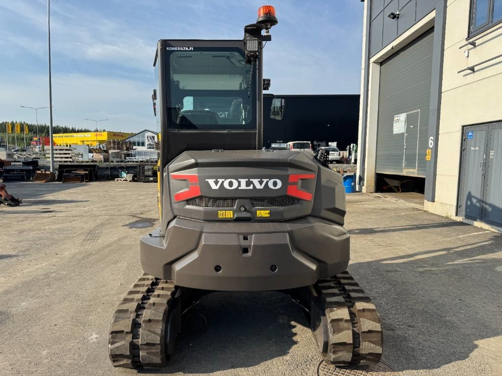 Volvo ECR58F PYÖRITTÄJÄLLÄ - 미니 굴삭기 : 사진 4 Volvo ECR58F PYÖRITTÄJÄLLÄ - 미니 굴삭기 : 사진 4