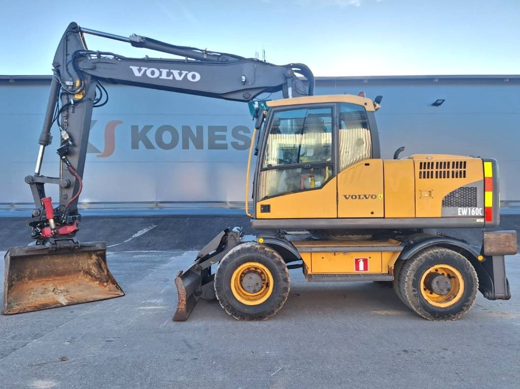 Volvo EW160C PYÖRITTÄJÄLLÄ - 휠 굴삭기 : 사진 1 Volvo EW160C PYÖRITTÄJÄLLÄ - 휠 굴삭기 : 사진 1