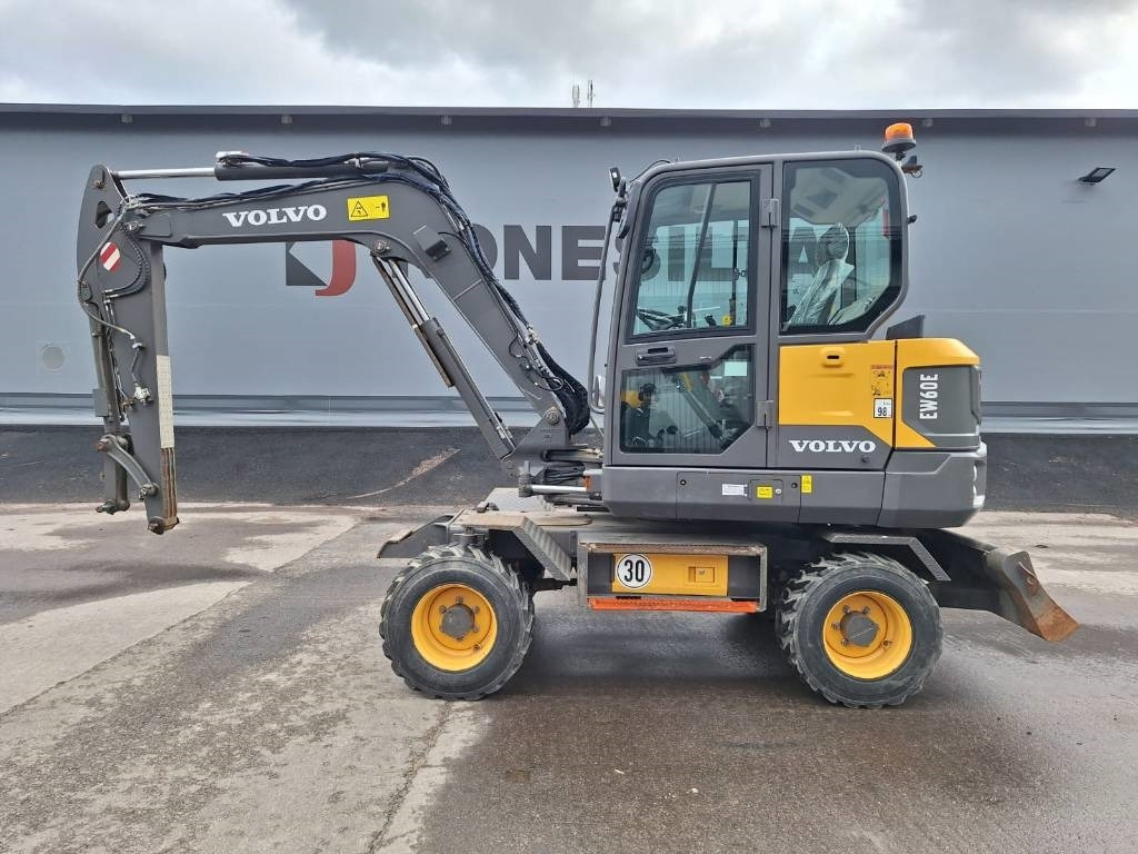 Volvo EW60E VÄHÄN AJETTU - 휠 굴삭기 : 사진 1 Volvo EW60E VÄHÄN AJETTU - 휠 굴삭기 : 사진 1