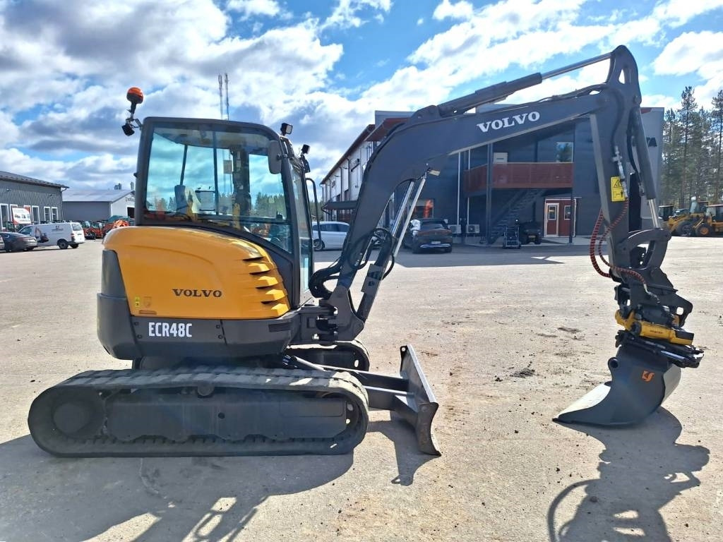Volvo MYYTY! SOLD! ECR48C PYÖRITTÄJÄ PIHDEILLÄ - 미니 굴삭기 : 사진 5 Volvo MYYTY! SOLD! ECR48C PYÖRITTÄJÄ PIHDEILLÄ - 미니 굴삭기 : 사진 5