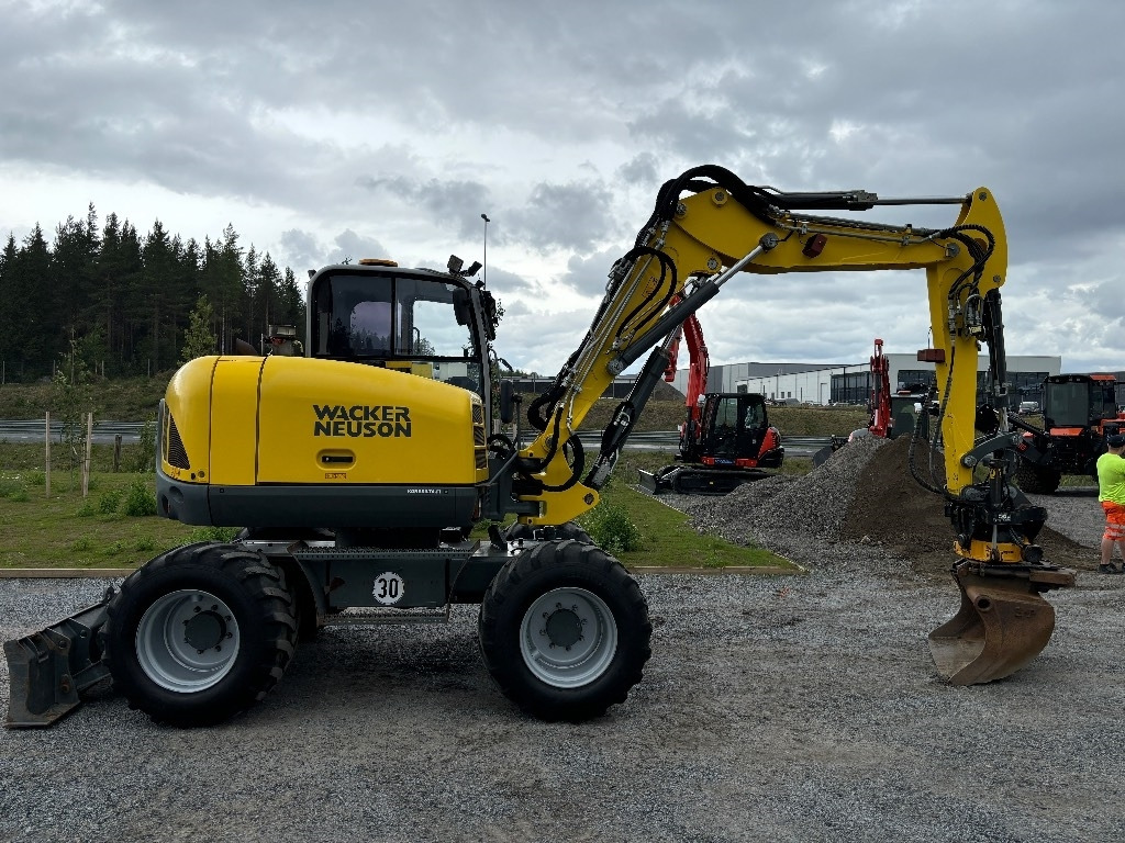 Wacker Neuson EW 100 - 휠 굴삭기 : 사진 5 Wacker Neuson EW 100 - 휠 굴삭기 : 사진 5