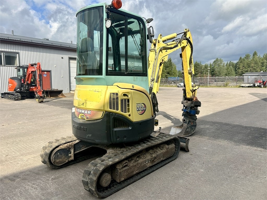 Yanmar MYYTY! SOLD! ViO25-4 PYÖRITTÄJÄLLÄ - 미니 굴삭기 : 사진 4 Yanmar MYYTY! SOLD! ViO25-4 PYÖRITTÄJÄLLÄ - 미니 굴삭기 : 사진 4