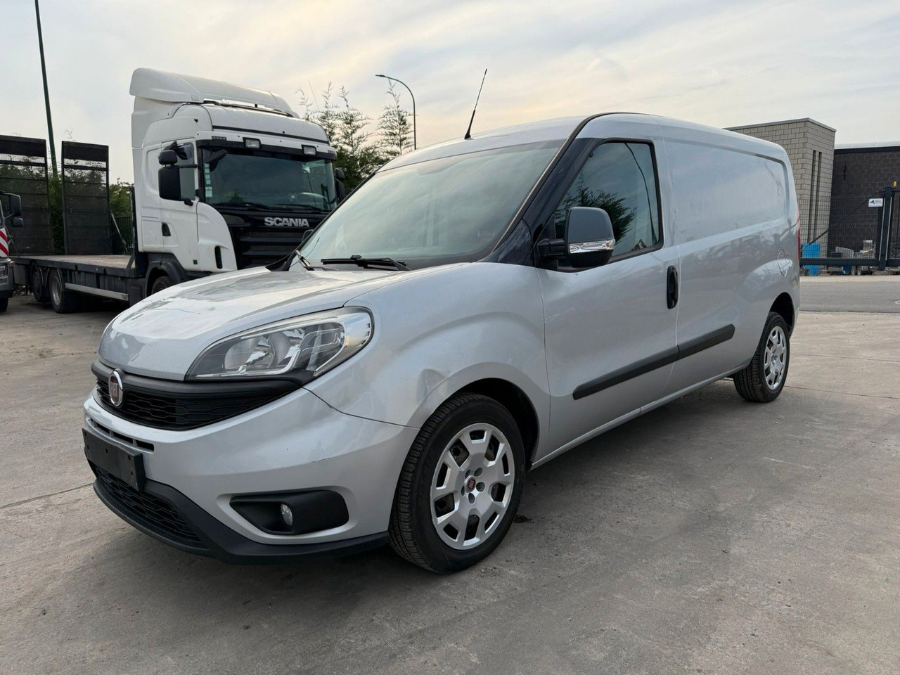 Fiat Doblo Maxi. 1.6 Klima. Navi. Tempomat - 소형 밴 : 사진 1 Fiat Doblo Maxi. 1.6 Klima. Navi. Tempomat - 소형 밴 : 사진 1