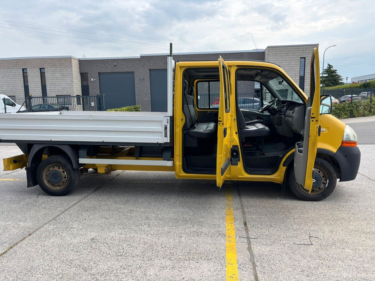 Renault Master Pritsche. 7pl. 2.5 Motor. - 플랫베드 밴, 콤비 밴 : 사진 5 Renault Master Pritsche. 7pl. 2.5 Motor. - 플랫베드 밴, 콤비 밴 : 사진 5