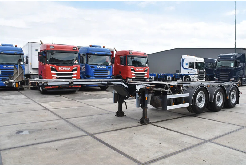 D-Tec FT VCC-01 - SAF AXLES - LIFT AXLE - DISC BRAKES - 3 x EXTENDABLE - TOP CONDITION - - 컨테이너 운반 장치/ 스와프 보디 세미 트레일러 : 사진 5 D-Tec FT VCC-01 - SAF AXLES - LIFT AXLE - DISC BRAKES - 3 x EXTENDABLE - TOP CONDITION - - 컨테이너 운반 장치/ 스와프 보디 세미 트레일러 : 사진 5