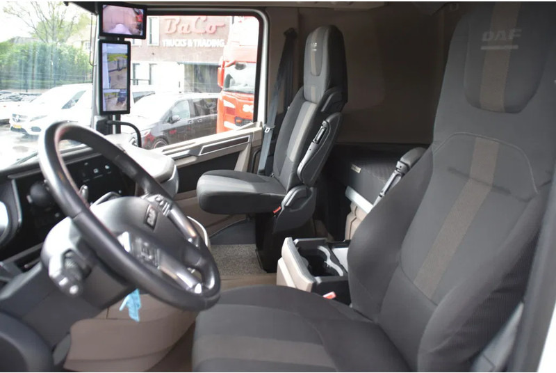 DAF XG 480 4x2 - 230 TKM - CAMERA SYSTEM - PARK. AIRCO - 2 x FUEL TANKS - APPLE CARPLAY/ANDROID - LED LIGHTS - TOP CONDITION - - 트랙터 유닛 : 사진 4 DAF XG 480 4x2 - 230 TKM - CAMERA SYSTEM - PARK. AIRCO - 2 x FUEL TANKS - APPLE CARPLAY/ANDROID - LED LIGHTS - TOP CONDITION - - 트랙터 유닛 : 사진 4