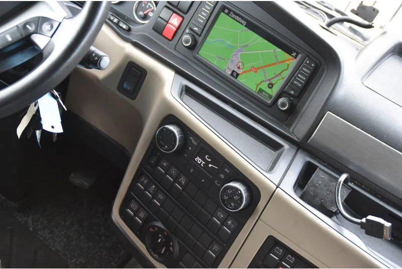 트랙터 유닛 MAN TGX 18.420 - EURO 6 - ADR FL - PARK. AIRCO - NAVI - PTO - XENON LIGHTS - TOP CONDITION - : 사진 7