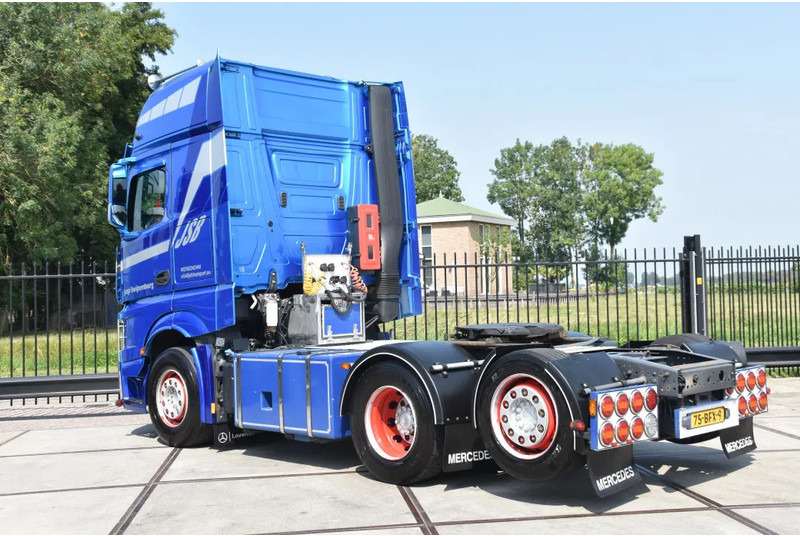 Mercedes-Benz Actros 2745 6x2 - EURO 6 - AIRCO - 2 x FUEL TANKS - 2 BEDS - SLIDING FIFTH WHEEL - SPECIAL BUMPER - TOP CONDITION - - 트랙터 유닛 : 사진 3 Mercedes-Benz Actros 2745 6x2 - EURO 6 - AIRCO - 2 x FUEL TANKS - 2 BEDS - SLIDING FIFTH WHEEL - SPECIAL BUMPER - TOP CONDITION - - 트랙터 유닛 : 사진 3