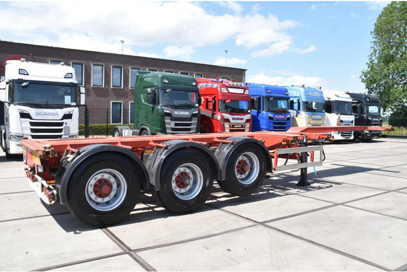 Nooteboom containerchassis - LIFT AXLE - DISC BRAKES - BPW AXLES - 2 x EXTENDABLE - - 컨테이너 운반 장치/ 스와프 보디 세미 트레일러 : 사진 2 Nooteboom containerchassis - LIFT AXLE - DISC BRAKES - BPW AXLES - 2 x EXTENDABLE - - 컨테이너 운반 장치/ 스와프 보디 세미 트레일러 : 사진 2