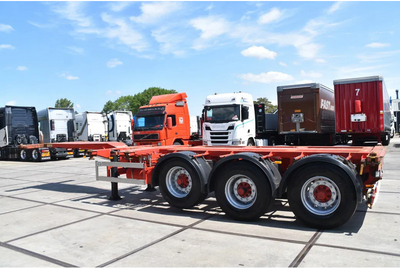 Nooteboom containerchassis - LIFT AXLE - DISC BRAKES - BPW AXLES - 2 x EXTENDABLE - - 컨테이너 운반 장치/ 스와프 보디 세미 트레일러 : 사진 4 Nooteboom containerchassis - LIFT AXLE - DISC BRAKES - BPW AXLES - 2 x EXTENDABLE - - 컨테이너 운반 장치/ 스와프 보디 세미 트레일러 : 사진 4